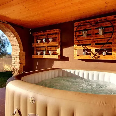 Holiday home Refugio Rural En Cardona.